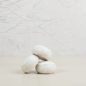 Massage aux pierres froides